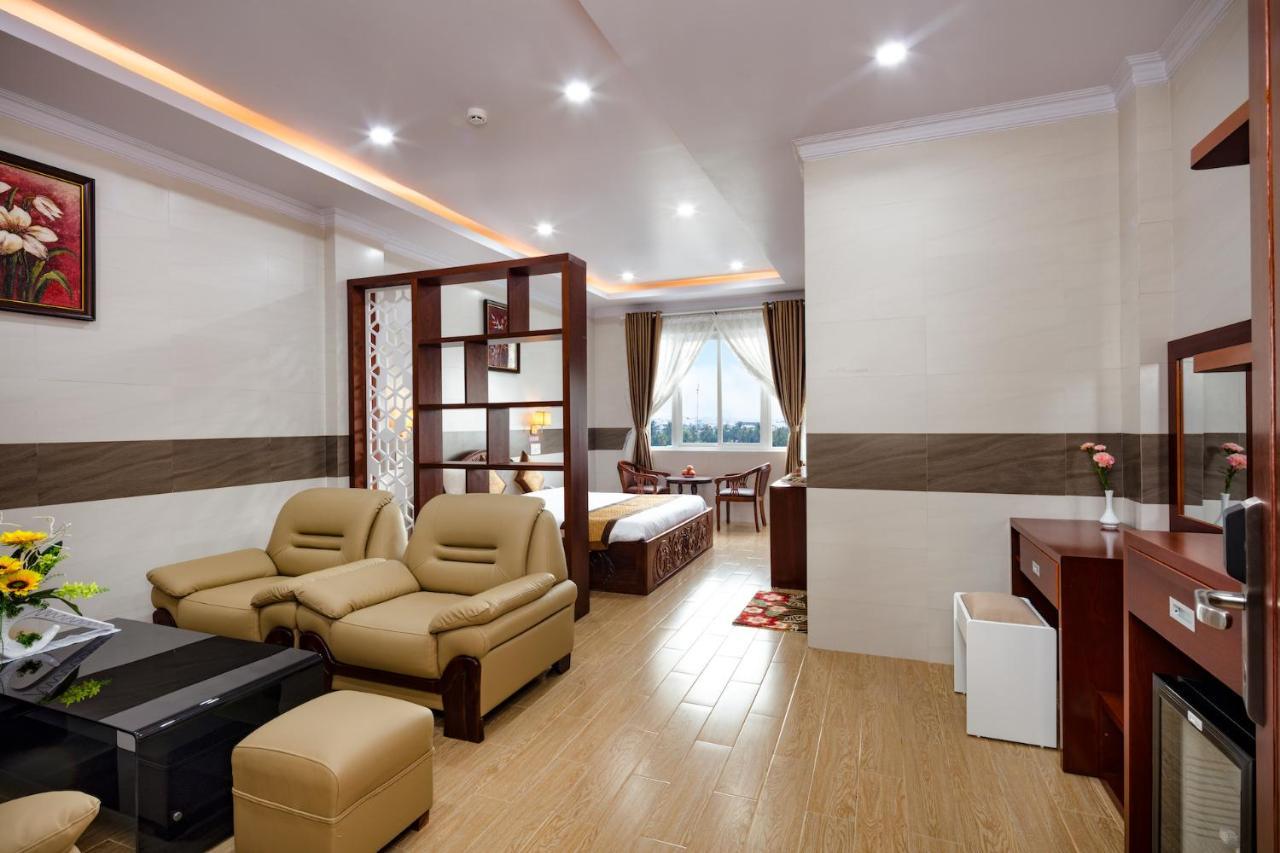 ראץ' גיאה Phuc Ngoc Hotel מראה חיצוני תמונה