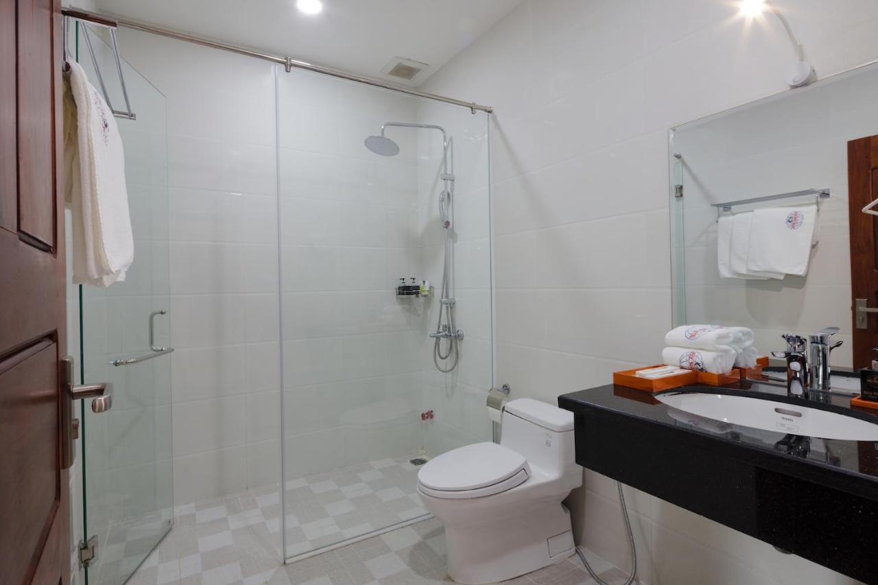 ראץ' גיאה Phuc Ngoc Hotel מראה חיצוני תמונה