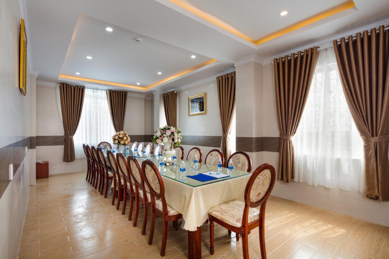 ראץ' גיאה Phuc Ngoc Hotel מראה חיצוני תמונה
