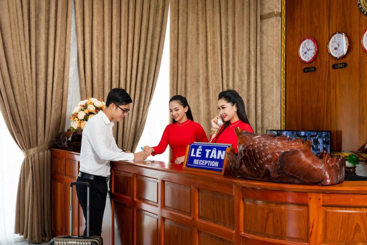 ראץ' גיאה Phuc Ngoc Hotel מראה חיצוני תמונה