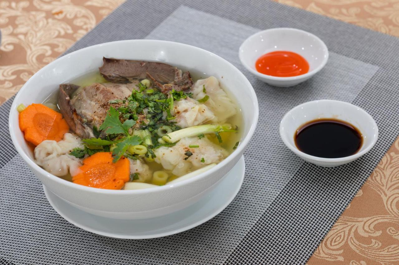 ראץ' גיאה Phuc Ngoc Hotel מראה חיצוני תמונה